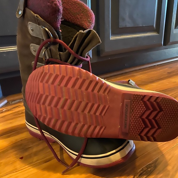 Sorel Boots - Picture 2 of 3